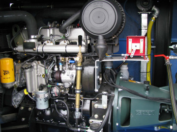 Throttle control engine oil hand pump